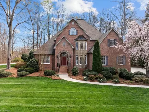 5804 Autumn Gate Dr, Oak Ridge, NC 27310