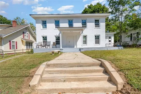 604 Wentworth St, Reidsville, NC 27320