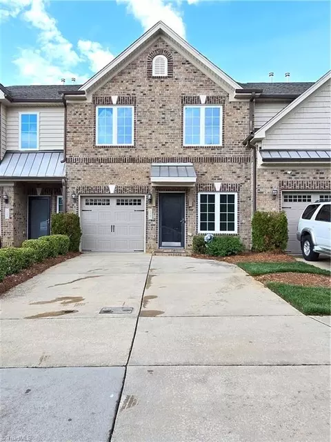 725 Piedmont Crossing Dr, High Point, NC 27265