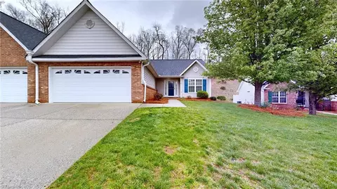 995 Glyn Water Ln, High Point, NC 27265