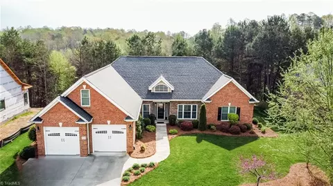 929 Mallard Landing Blvd, Clemmons, NC 27012