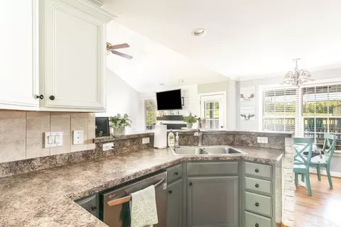 2924 Clear Ridge Dr, Trinity, NC 27370 photo 6