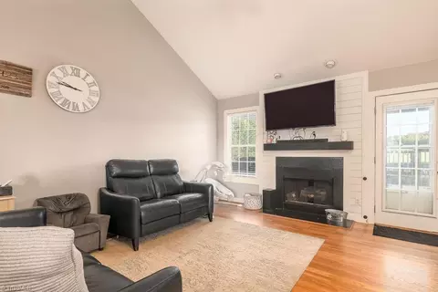 2924 Clear Ridge Dr, Trinity, NC 27370 photo 2