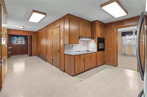 Entry Way - 407 Pinecroft Ln, Spencer, NC 28159 photo 5 of 5