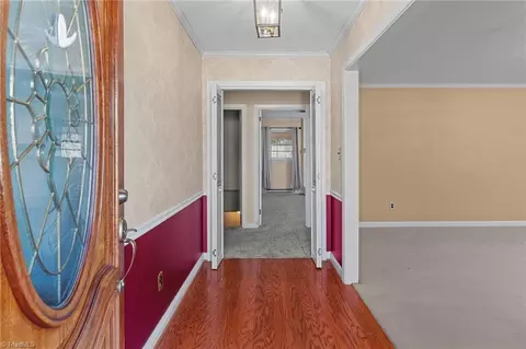 Entry Way - 407 Pinecroft Ln, Spencer, NC 28159 photo 3 of 5