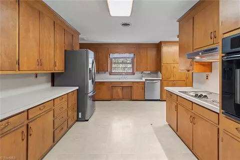 Kitchen - 407 Pinecroft Ln, Spencer, NC 28159 photo 1 of 5