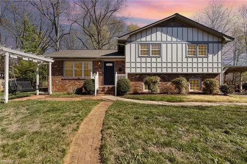 430 Stratfield Ct, Winston Salem, NC 27104