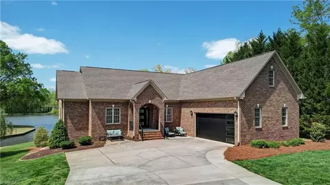 2019 Lynwood Dr, Greensboro, NC 27406