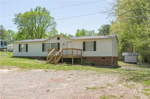 667 Ivy Yokeley Rd, Winston Salem, NC 27107