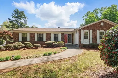 283 Flintshire Rd, Winston Salem, NC 27104