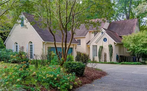 1209 Westminster Dr, Greensboro, NC 27410