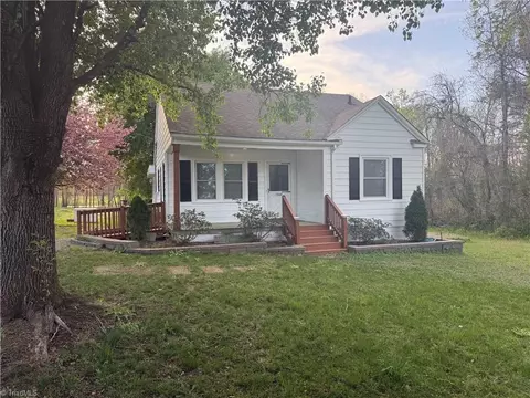 2606 Nelson Farm Rd, Greensboro, NC 27406