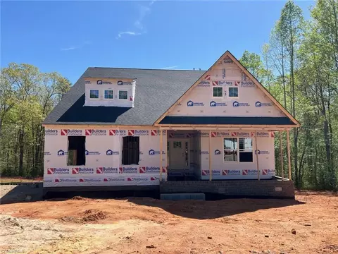 5106 Logos Dr #17, Stokesdale, NC 27357