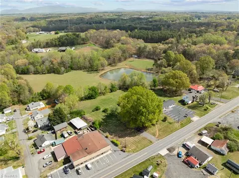 View/Area - 313 King St E, King, NC 27021 photo 3 of 4