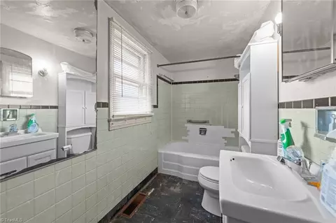 Bath - 313 King St E, King, NC 27021 photo 1 of 1
