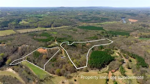335 Phillips Rd, Dobson, NC 27017 photo 4