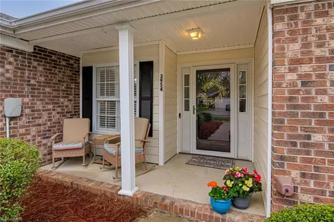 3954 Cobblestone Bend Dr, High Point, NC 27265 photo 3