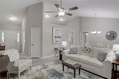 3954 Cobblestone Bend Dr, High Point, NC 27265 photo 9