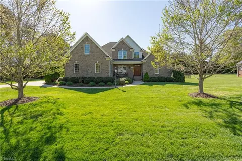 7021 Carriage Cove Dr, Oak Ridge, NC 27310