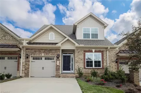 202 Chariot Sq, Winston Salem, NC 27127