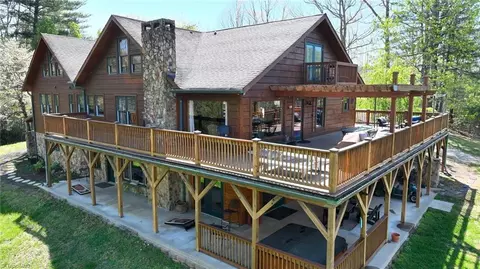 185 Edmiston Ln, Boomer, NC 28606