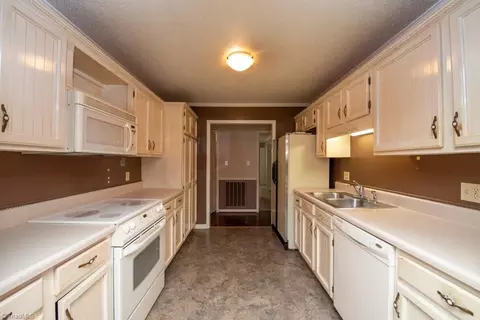 136 Old Mill Rd #D, High Point, NC 27265 photo 42