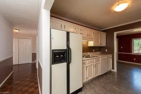 136 Old Mill Rd #D, High Point, NC 27265 photo 41