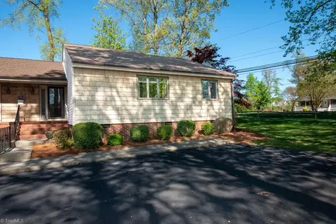 136 Old Mill Rd #D, High Point, NC 27265