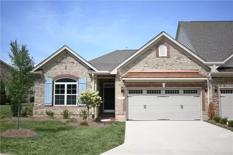 204 Chariot Sq, Winston Salem, NC 27127