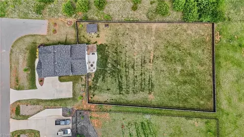 View/Area - 2139 Crosswind Dr, Graham, NC 27253 photo 1 of 7