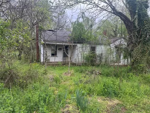 101 Pine St, Jonesville, NC 28642