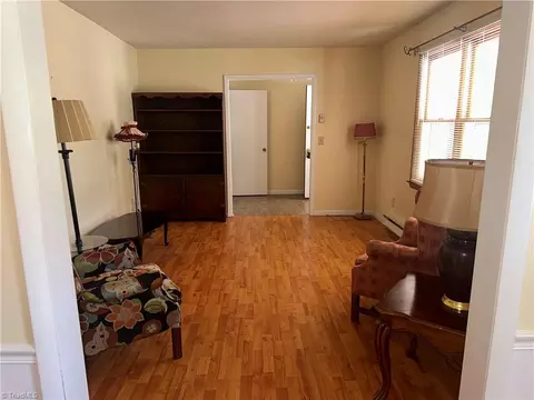 Living - 112 Hickory Ln, King, NC 27021 photo 2 of 4