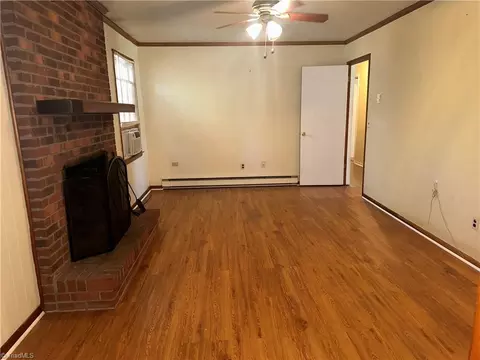 Living - 112 Hickory Ln, King, NC 27021 photo 4 of 4