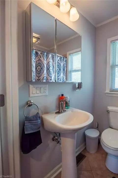 Bath - 314 Monnell Dr, High Point, NC 27265 photo 1 of 4