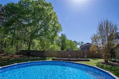 Exterior - 314 Monnell Dr, High Point, NC 27265 photo 4 of 6