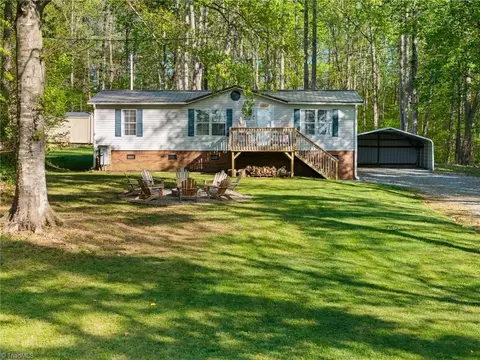 124 Capistrano Shores Blvd, Lexington, NC 27292