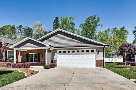 2010 Springwood Ct, Asheboro, NC 27205