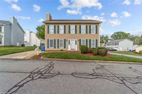 320 Brookside Ct, Kernersville, NC 27284