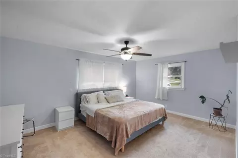Bedroom - 511 Sherbrook Dr, High Point, NC 27262 photo 4 of 5