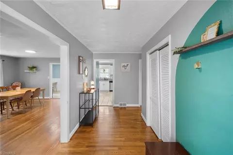 Entry Way - 511 Sherbrook Dr, High Point, NC 27262 photo 1 of 6
