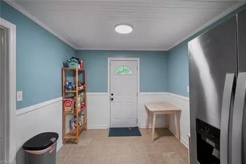 Entry Way - 511 Sherbrook Dr, High Point, NC 27262 photo 4 of 6