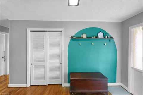 Entry Way - 511 Sherbrook Dr, High Point, NC 27262 photo 2 of 6
