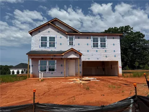 5350 Spicewood Lake Ln, Winston Salem, NC 27106