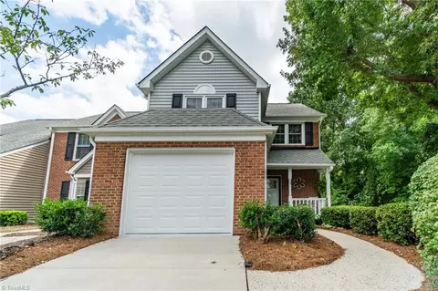27 Cedar Branch Dr, Greensboro, NC 27407