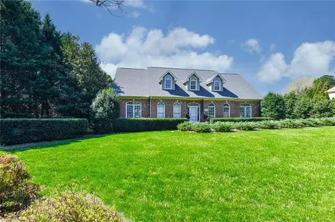 6005 Deer Park Cir, Greensboro, NC 27455