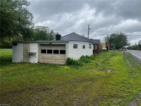 1164 Memorial Hwy E, Harmony, NC 28634 photo 2