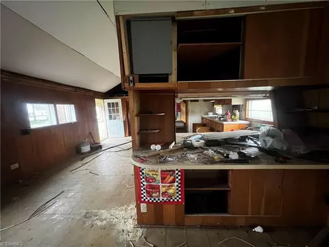 1164 Memorial Hwy E, Harmony, NC 28634 photo 8