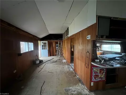 1164 Memorial Hwy E, Harmony, NC 28634 photo 9