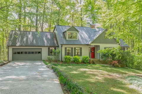 250 Holly Ln, Mocksville, NC 27028