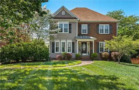 913 George Place Dr, Kernersville, NC 27284